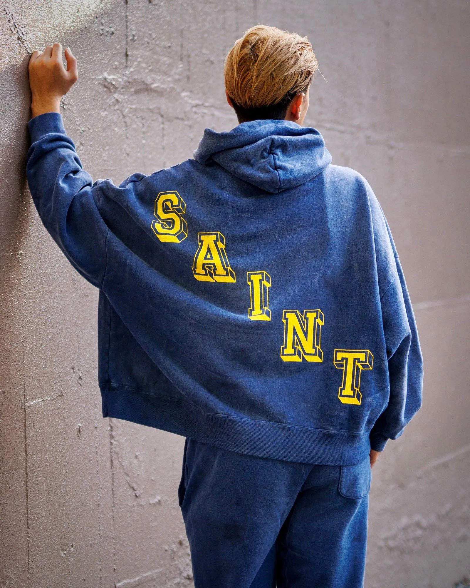 SAINT M×××××× ANGEL HOODIE/NAVY Angel Reborn Blue Hoodie Washed Blue S-XL Assute Garment Dyeing Full Clothes Water Fading Mud Dyeing Dirty Distress New Vintage Ceiling God Tailoring Original Super Loose Fit Customized Original Accessories God-level Print Restoration